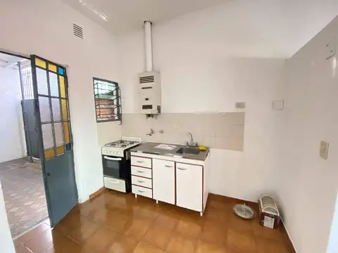 Depto Tipo Casa en Alquiler en Echesortu, $ 550.000
