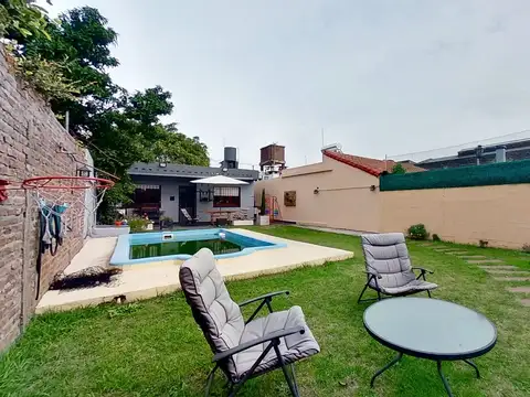 CASA 4 AMB. CON JARDIN PILETA QUINCHO COCHERA