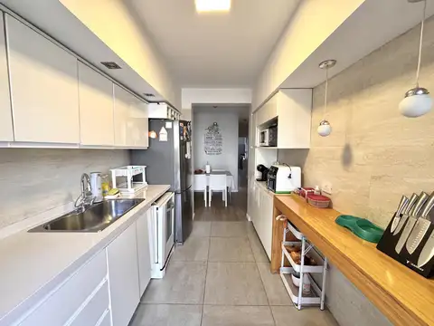 Casa en Venta | 5 Ambientes   Escritorio   Dependencia | Jardín, Piscina y Parrilla | Colegiales