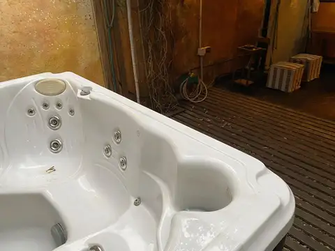Depto Tipo Casa en Alquiler de 4 ambientes