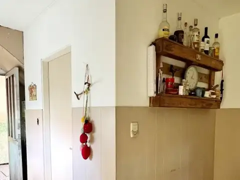 Chalet de 4 ambientes con cochera pasante y fondo libre