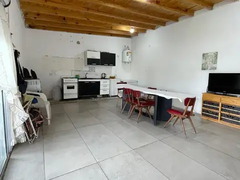 Casa 3 ambientes con 1 baño