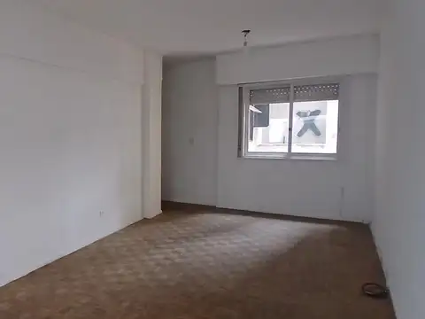 Departamento en venta – Amplio monoambiente en Avenida de Mayo al 800, Monserrat