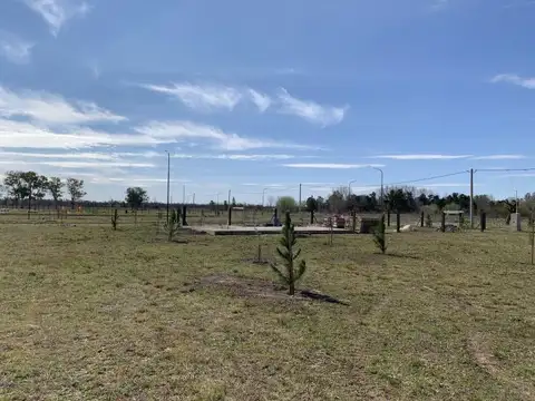 Piñero - Ruta Nacional AO12 Km 9,5 - Casa en Barrrio Los Pinos 3 - Lote 24 - Manzana B