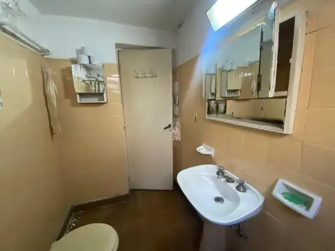 Casa 4 ambientes con 1 baño