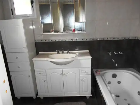 Casa en Venta en Barrio Parque Leloir, USD 340.000