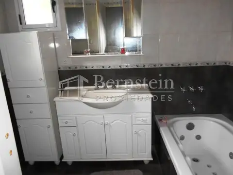 Casa en Venta en Barrio Parque Leloir, USD 340.000