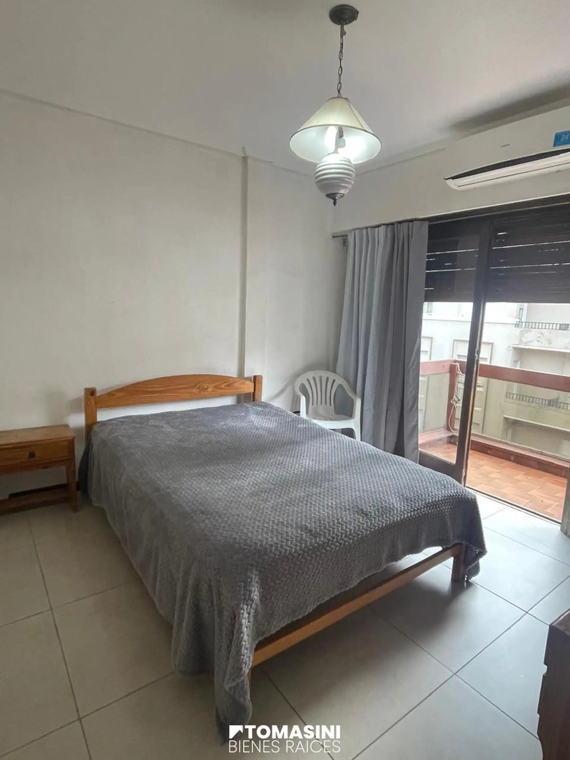 Departamento de 2 ambientes a la calle con balcon