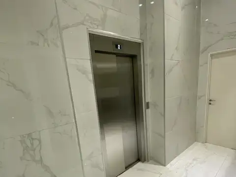 3 de FEBRERO 200, Piso 1