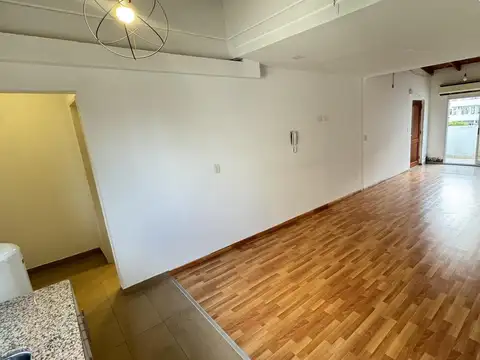 VENTA MONOAMBIENTE CON BALCON CABALLITO