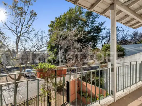 PH en Venta de 3 ambientes en Bajo de San Isidro, muy luminoso. 1er piso.