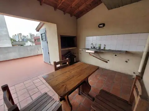 Departamento tres ambientes en Alquiler, Quilmes.