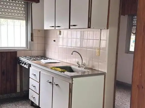 Casa en Alquiler con 1 cochera