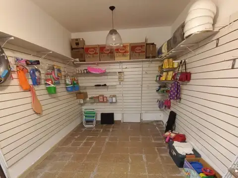 LOCAL CON FONDO DE COMERCIO 80 M2. PLAZA COLON