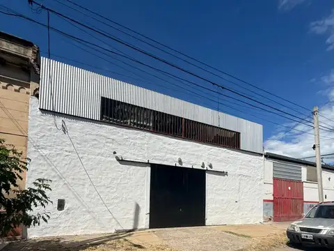 OPORTUNIDAD, AMPLIO GALPON A LA VENTA