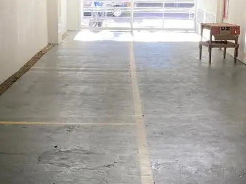 Excelente Cochera Cubierta y Fija con Posibilidad de Financiación