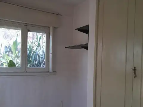 Casa 2 ambientes con 1 baño