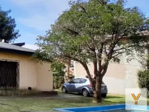 Casa Quinta en venta - 2 Dormitorios 1 Baño - Moreno