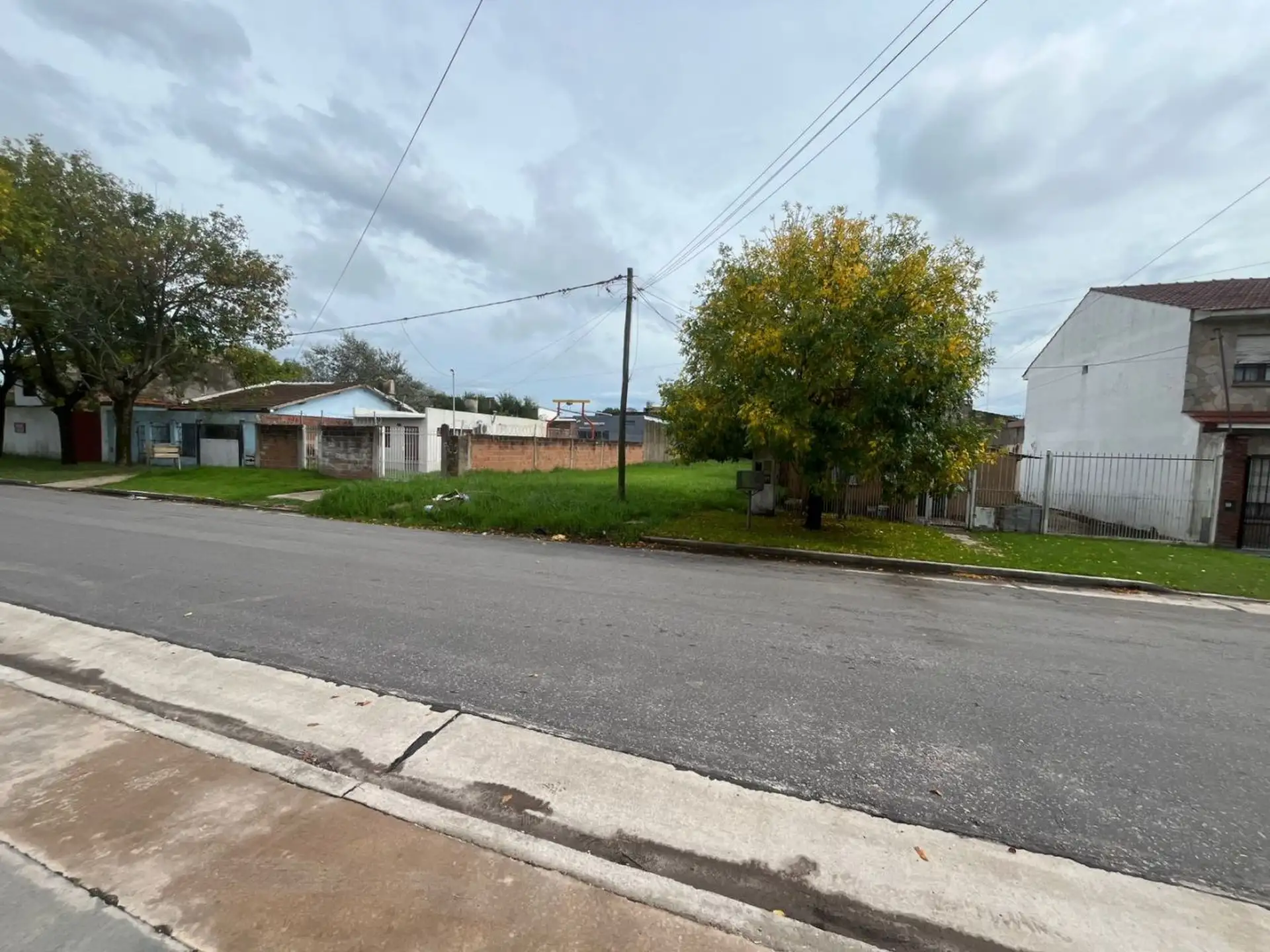 Terreno en venta de 383 m² con todos los servicios - Santa Rita