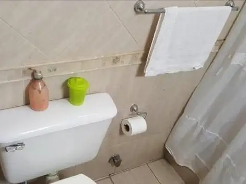 Casa en Venta en Castelar, USD 130.000