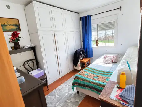 Casa 5 ambientes con 1 baño