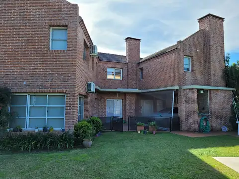 CASA VENTA 5 AMBIENTES LA DELFINA PILAR
