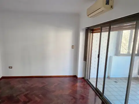 Departamento en Alquiler en Abasto, $ 900.000