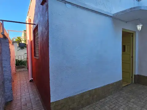 Depto Tipo Casa en Alquiler de 3 ambientes