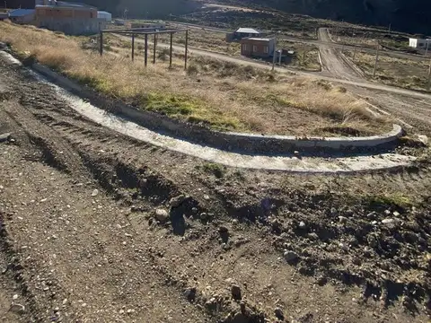 GRAN TERRENO EN LOTEO "LA RESERVA" 15X27- 3 CALLES