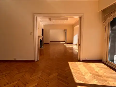 Departamento en Alquiler con 1 cocheras