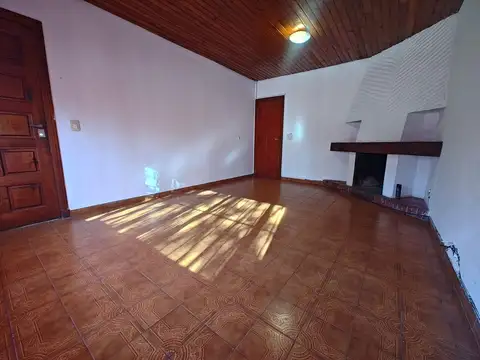 Casa 3 ambientes con 1 baño