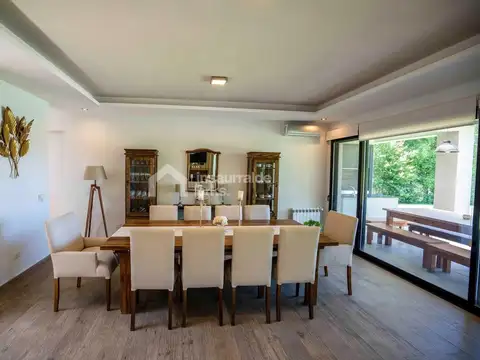 Casa 5 ambientes con 3 baños