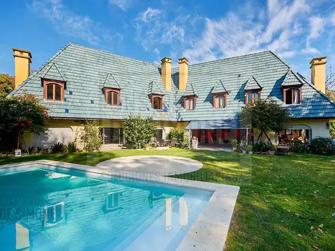 Casa en Venta en DON TORCUATO pileta