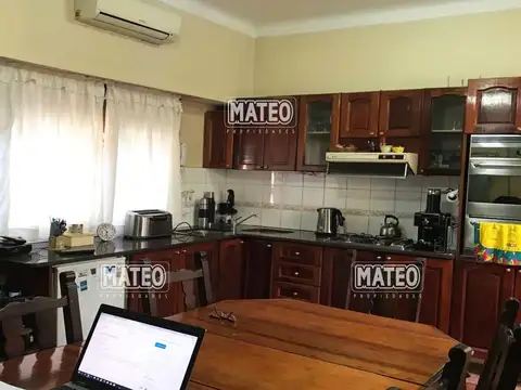 Casa 5 ambientes con 4 baños