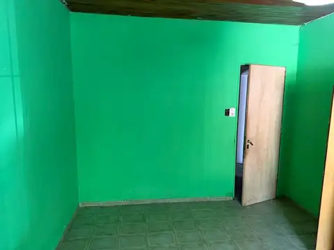 Casa 6 ambientes con 1 baño
