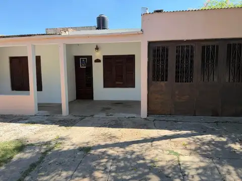VENTA / CASA FAMILIAR / OPORTUNIDAD BARRIO ITALIA