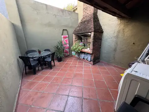 Depto Tipo Casa en Venta con 1 cocheras
