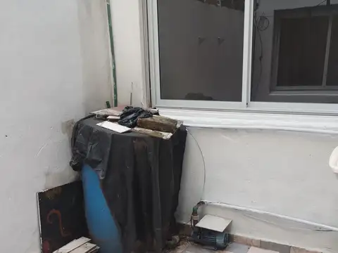 Zeballos 500, Piso PB