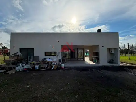 Casa en Venta en Los Alcanfores, USD 230.000