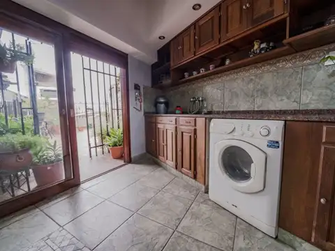 Depto Tipo Casa en Venta 40 años