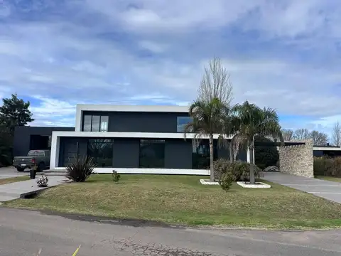 Casa en Venta en Haras San Pablo, USD 370.000