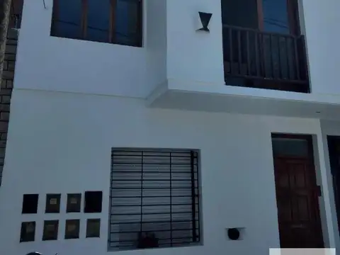 Depto Tipo Casa en Alquiler de 2 ambientes