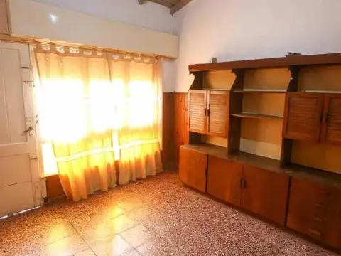 Casa 3 ambientes con 1 baño