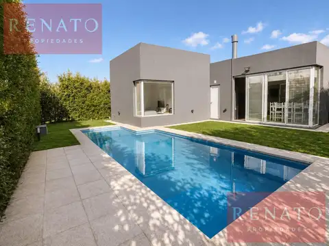 HERMOSA CASA 5 AMBIENTES CON PILETA EN BARRIO SAN RAMON - PILAR DEL ESTE