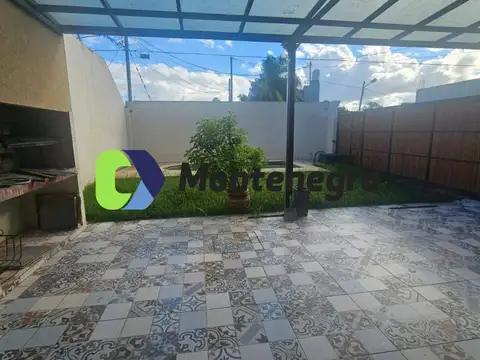 Depto Tipo Casa en Venta en Berazategui, USD 95.000