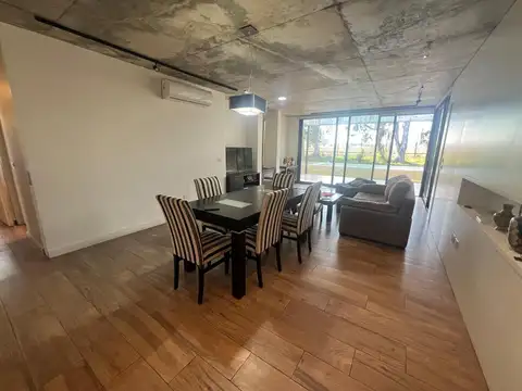 Casa en Alquiler en City Bell, USD 2.200