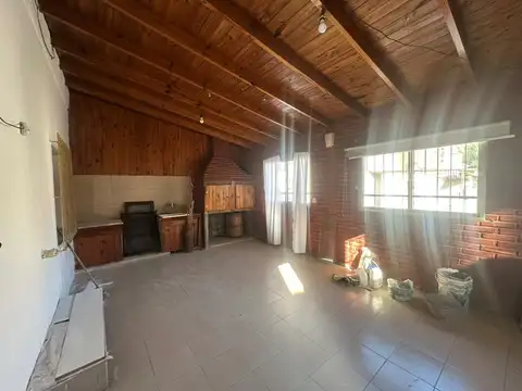 Casa - Alquiler - Argentina, Grand Bourg - Marcelo T Alvear 174
