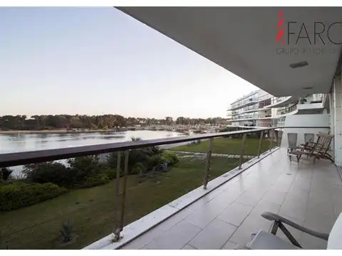 Apartamento en La Barra 4 dormitorios con terraza
