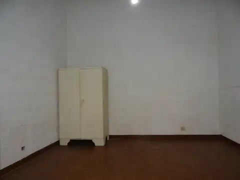 Depto Tipo Casa en Alquiler 76 años