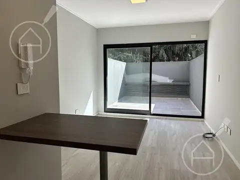 Venta Departamento Monoambiente con Patio